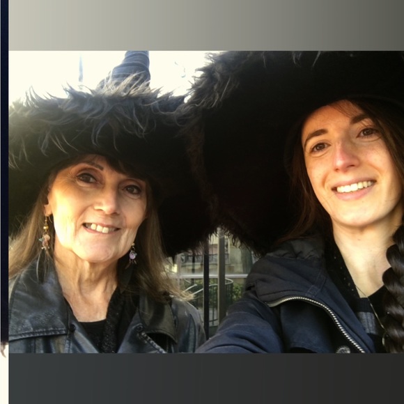 Meet your Posher, Mary: PLEASE READ - Picture 2 of 16